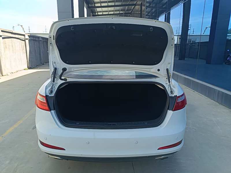 Used Bestune B70 2014 2.0L automatic luxury version — 18