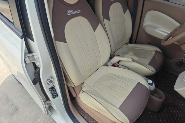 Used Wuling Hongguang MINIEV 2025 Four-Door Version Advanced Edition Right Front Seat