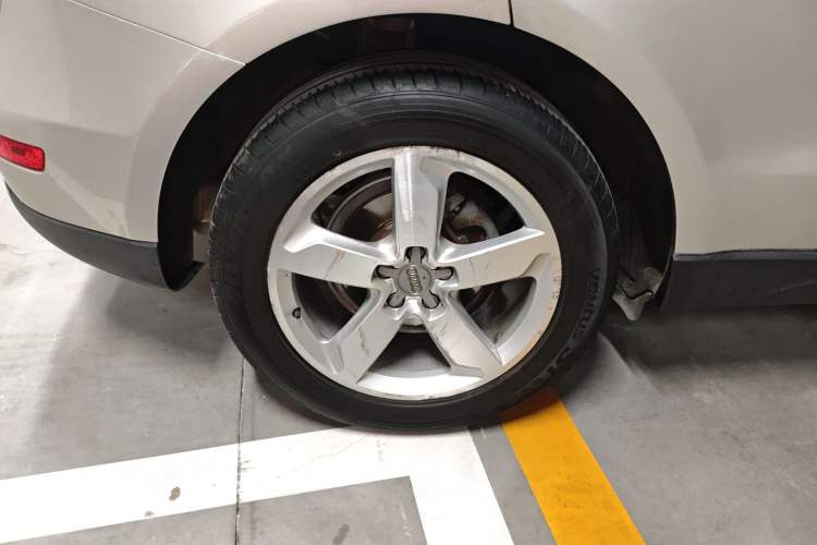 Used Audi Q5 2013 40 TFSI Comfort Edition Right Rear Wheel Hub