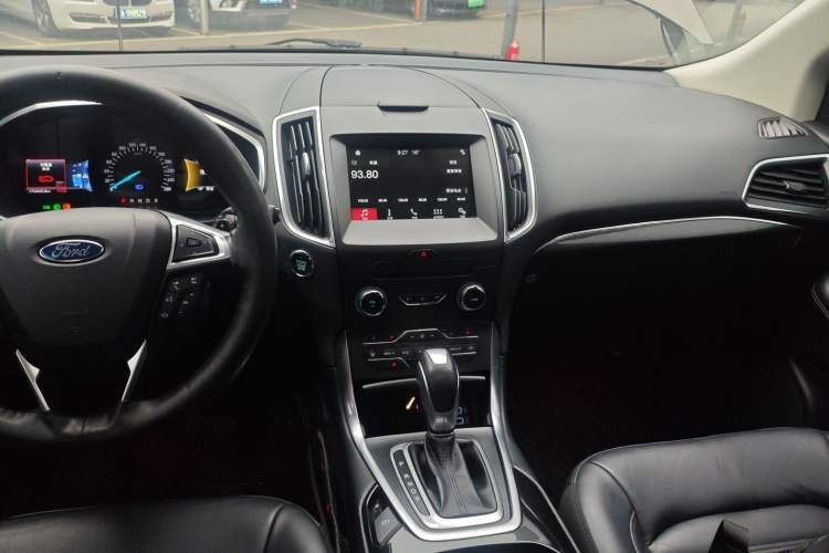 Used Ford Edge 2016 EcoBoost 245 Two-Wheel-Drive Titanium 7-Seater