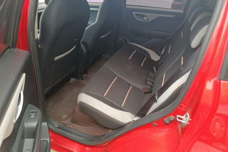 Used SOL E10X 2021 302 km Range Luxury Version 30.2 kWh Left Rear Seat