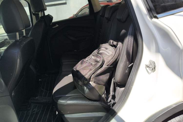 Used Ford Kuga 2015 1.5L GTDi Four-Wheel-Drive Elite Model Left Rear Seat