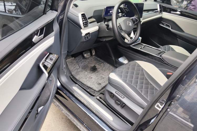 Used Volkswagen ID.6 CROZZ 2021 Long-Range PRO Edition Driver Seat