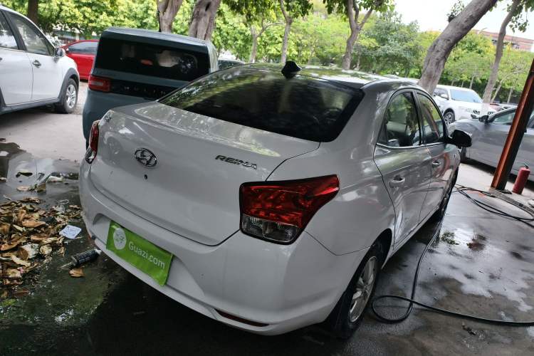Used Hyundai Verna (older generation) 2017 1.4L Manual Colorful Skyroof Version China V Standard
