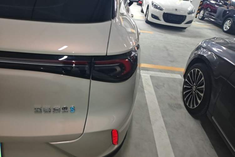 Used Wuling Bingo S 2025 Model 325km Deluxe Edition