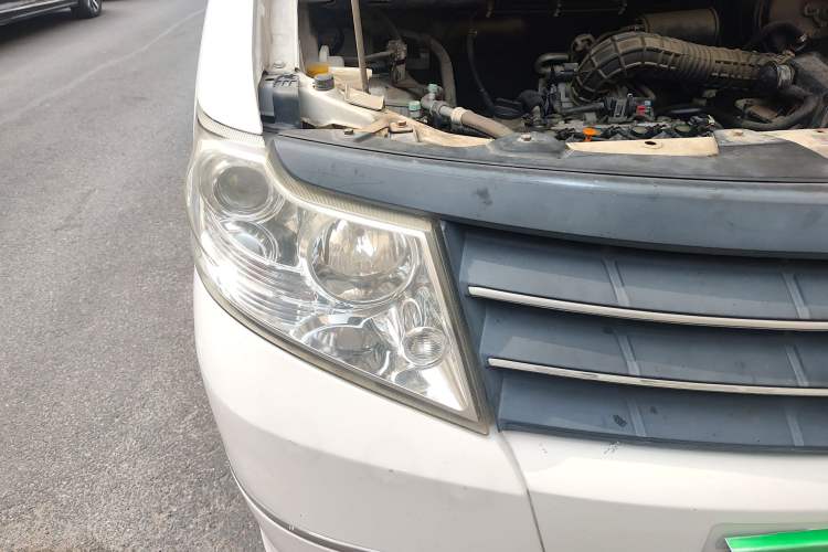 Used Dongfeng Shuaike 2014 1.5L Manual Standard 5-Seater China V Emission Standard