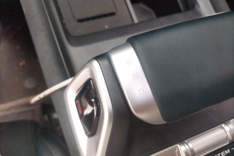 Used Deepal G318 2025 Worry-Free Cross-Country Edition Four-Wheel Drive Distant Mountains Version Gear Lever