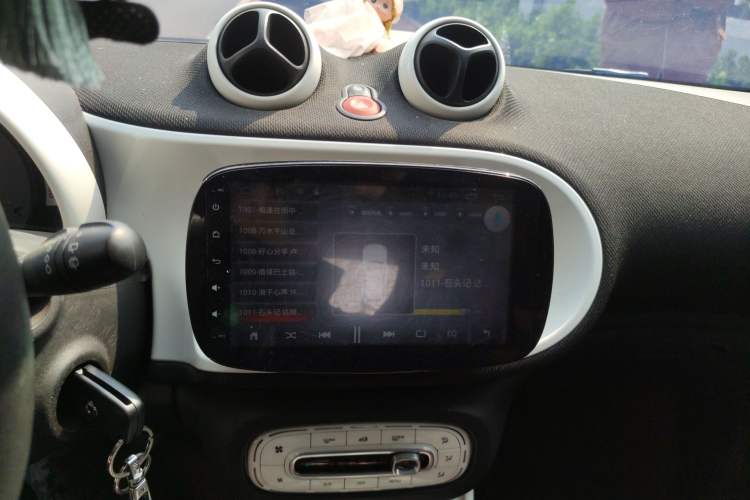 Used smart fortwo 2015 1.0L 52 kW Hardtop Passion Edition
