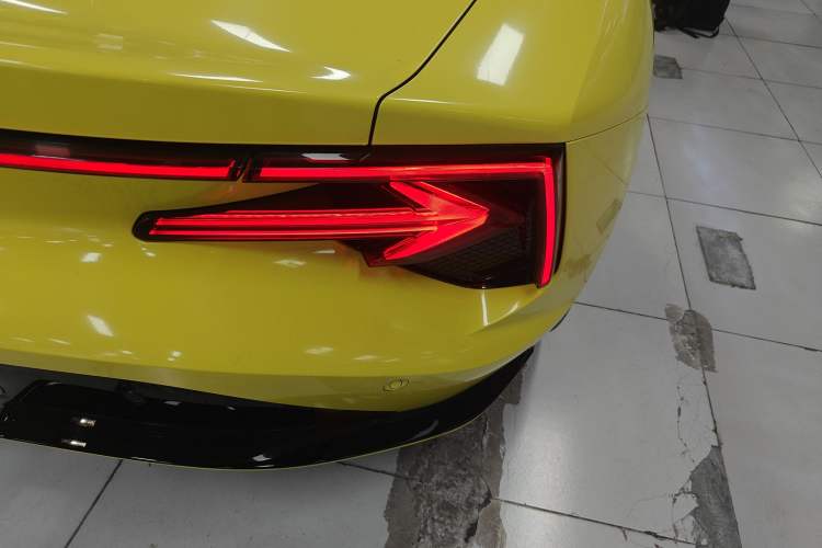 Used MG Cyberster 2024 520 km Legendary All-Wheel-Drive Version