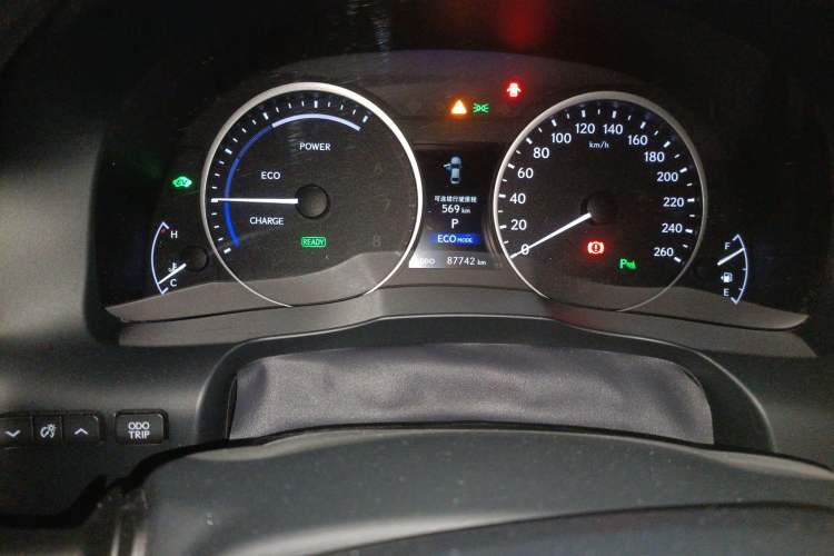 Used Lexus ES 2013 300h Elite Edition