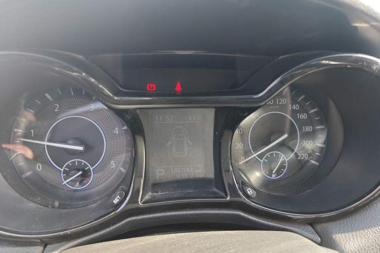 Used JMC Yusheng S350 2013 2.4T Automatic 2WD Diesel Ultra-Luxury 5-Seater Instrument Cluster