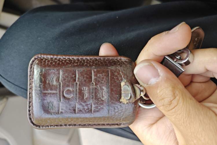 Used Cadillac SRX 2014 3.0L Elite Model Vehicle Key