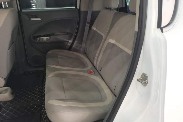 Used ORA White Cat 2020 305 km Luxury Version Left Rear Seat