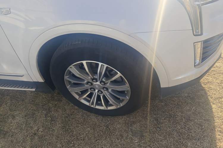 Used Cadillac XT5 2018 25T Luxury Model
