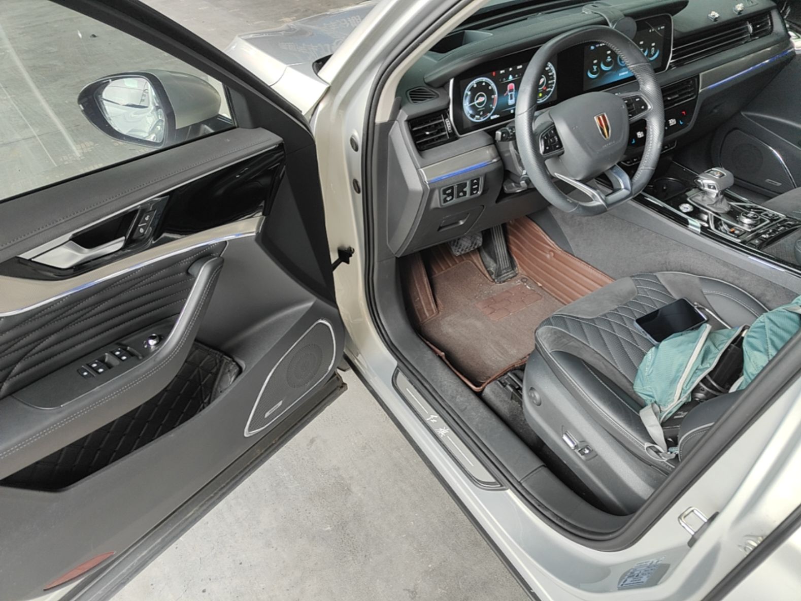 Hongqi HS5 2022 Revised Version 2.0T Smart Connect Flagship Edition — снимка 18