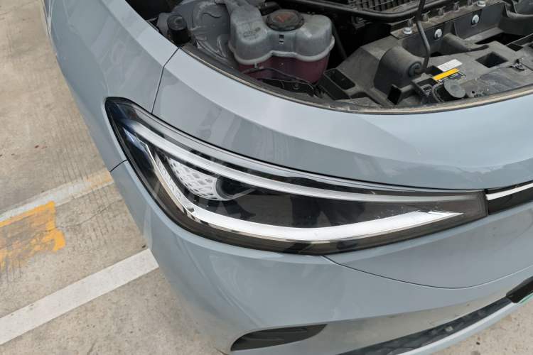 Used Volkswagen ID.4 CROZZ 2025 Pure Edition Right Front Headlight