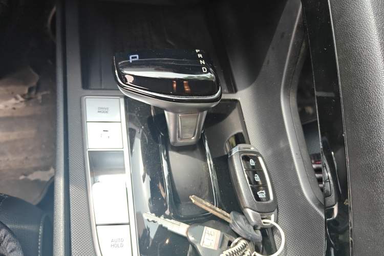 Used Hyundai Elantra 2021 1.5L CVT LUX Prestige Edition