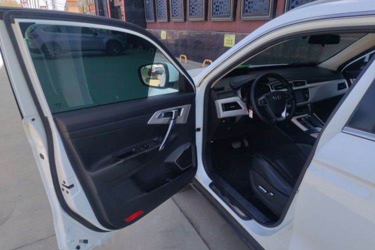 Used Geely Auto Emgrand X7 Sport 2018 1.8TD Automatic Two-Wheel Drive Smart Connect 4G Internet Edition Driver Seat