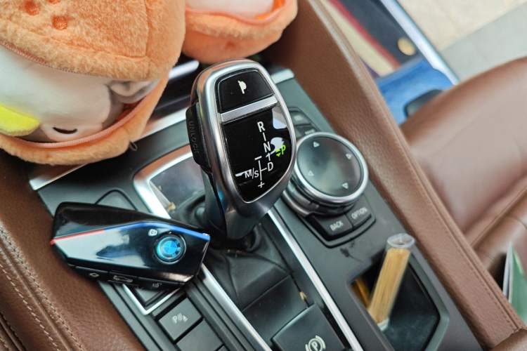 Used BMW X6 2015 xDrive35i Luxury Edition Gear Lever