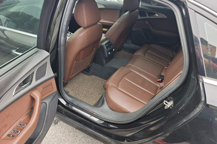 Used Audi A6L 2018 30th Anniversary Edition 45 TFSI quattro Sport model Left Rear Seat