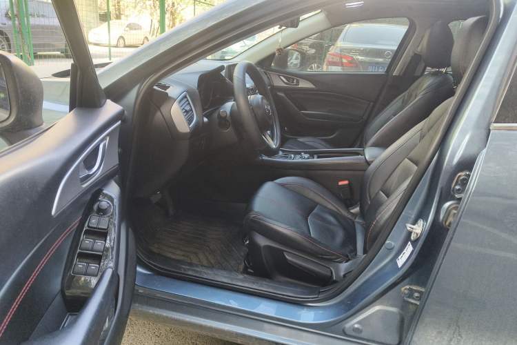 Used Mazda 3 Axela 2017 Sedan 1.5L Automatic Luxury Model Emission Standard China V Driver Seat