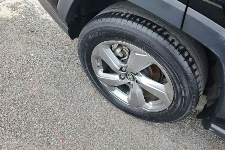 Used Toyota RAV4 2021 2.0L CVT 4x4 Style PLUS Edition Right Rear Wheel Hub