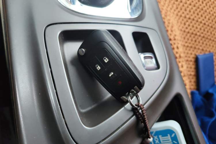 Used Buick Regal 2015 2.0L Elite Fashion Edition Vehicle Key