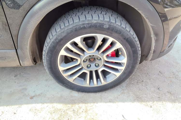 Used Qoros 5 2018 Revised 1.6T Automatic Luxury Version
