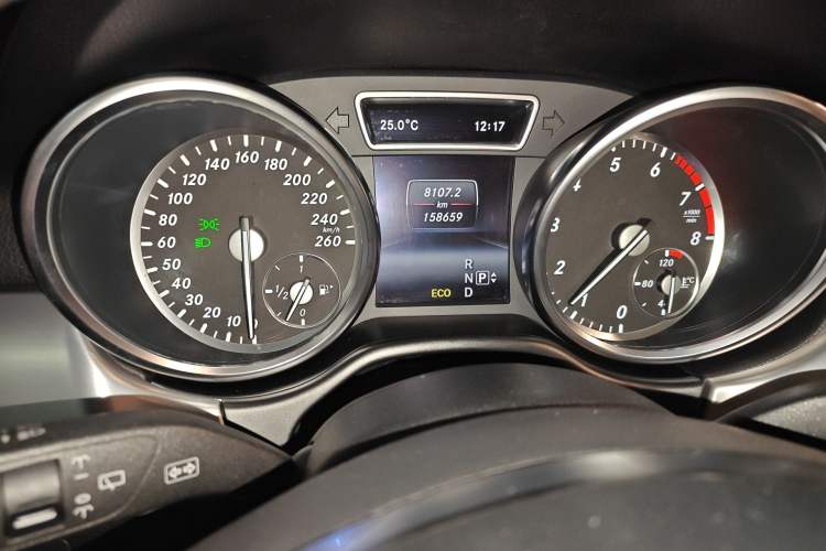 Used Mercedes-Benz M-Class 2014 ML 320 4MATIC
