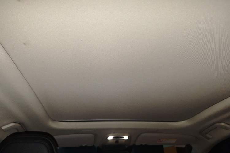 Used Volvo XC60 2019 T5 4x4 Smart Edition China VI Standard Headliner