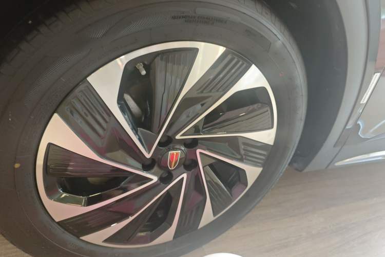 Used Hongqi HS7 PHEV 2024 2.0T PHEV Four-Wheel Drive Flagship Edition 6 Seats
