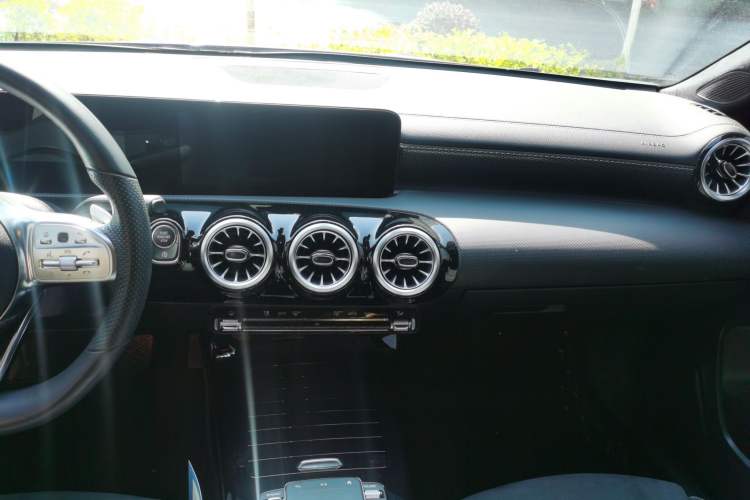 Used Mercedes-Benz A-Class 2021 A 200 L Sport Sedan Fashion Model Audio And AC Panel