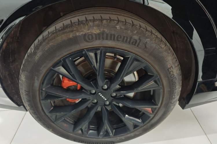 Used Zeekr 7X 2025 100 kWh Long-Range Rear-Wheel Drive with Intelligent Driving Features Right Rear Wheel Hub