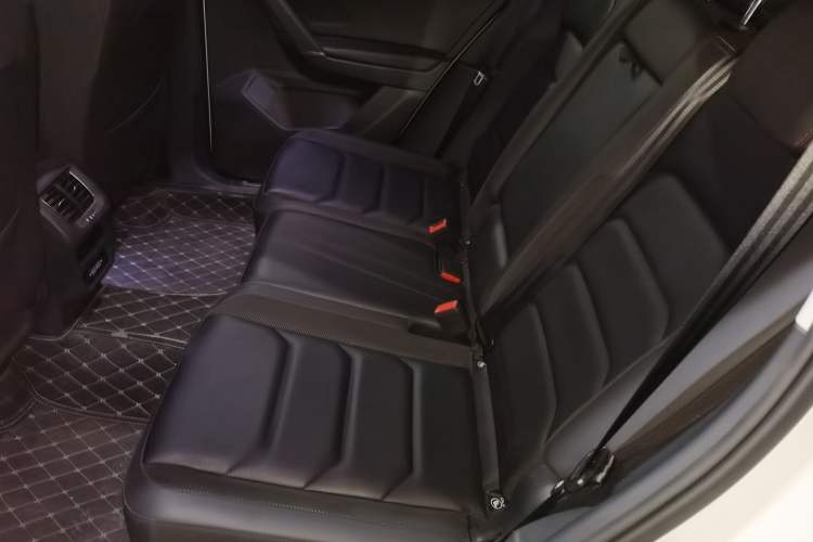 Used Volkswagen Tayron 2019 330TSI Two-Wheel Drive Luxury Model China VI Standard