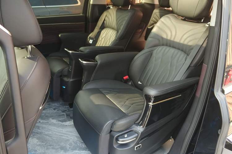 Used GAC Trumpchi M8 2024 Master Series 400T Ultimate Edition Left Rear Seat