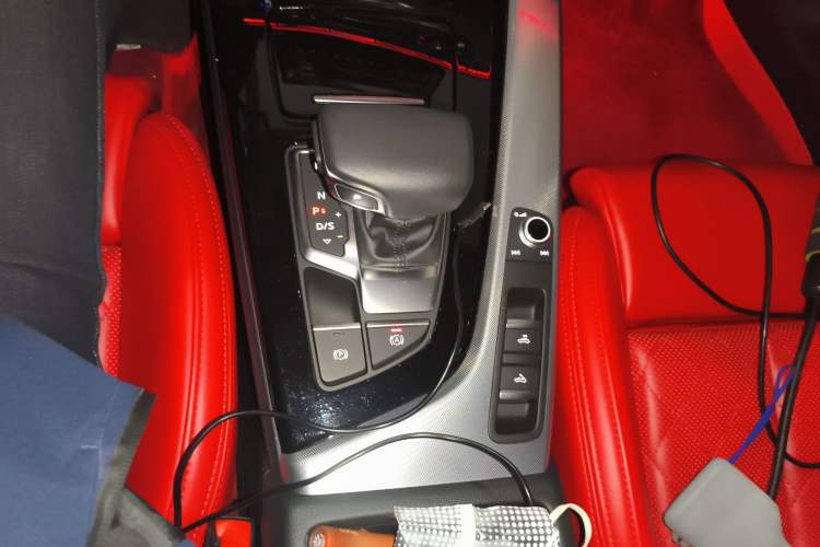 Used Audi A5 2023 Cabriolet 40 TFSI Fashion Dynamic Model Gear Lever