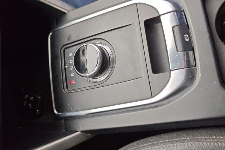 Used Land Rover Discovery Sport 2018 240 PS SE Version