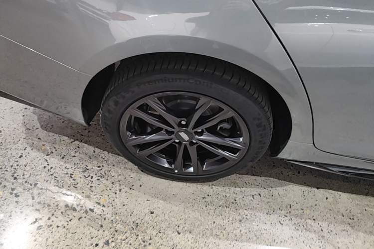 Used Cadillac CT4 2023 25T Luxury Model Right Rear Wheel Hub