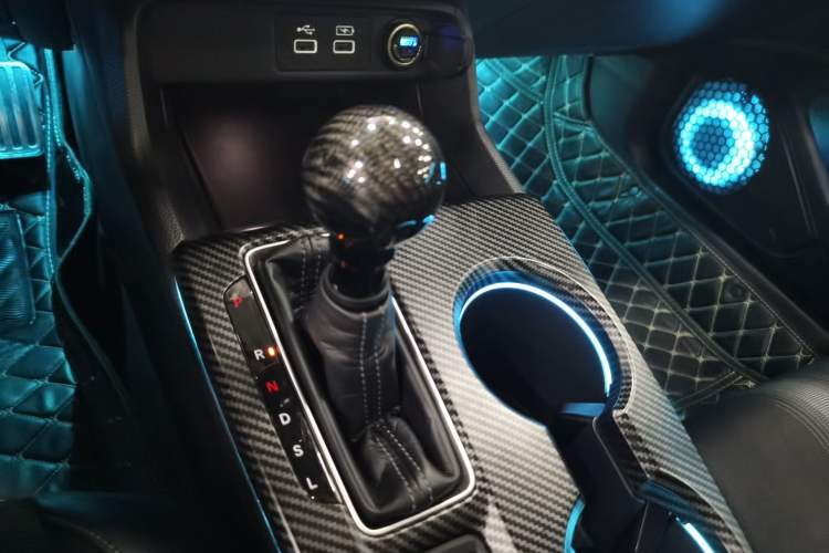 Used Honda Civic 2022 240TURBO CVT Dynamic Edition Gear Lever