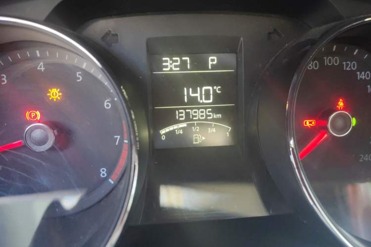 Used Volkswagen Bora 2018 1.5L Automatic Fashion Model Odometer Close Up