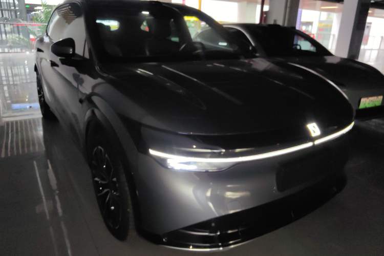 Used Zeekr 7X 2025 100 kWh Long-Range Rear-Wheel Drive with Intelligent Driving Features
