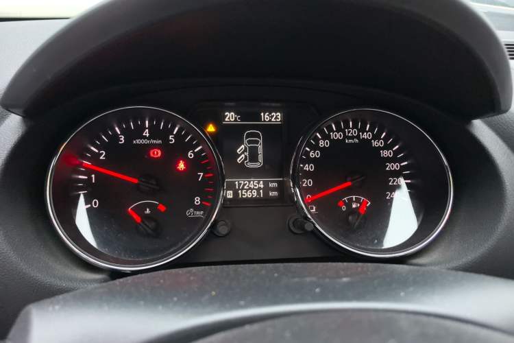 Used Nissan Qashqai 2011 2.0 XL Fire 6MT 2WD Instrument Cluster