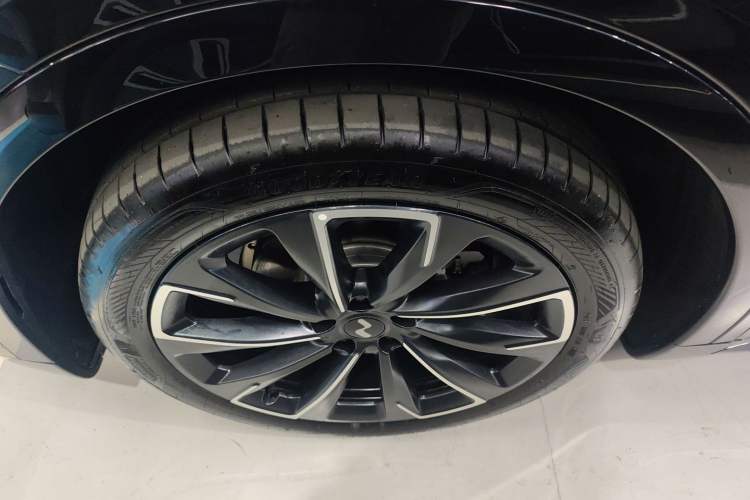 Used ONVO L60 2024 60 kWh Rear-Drive Version Exterior 7