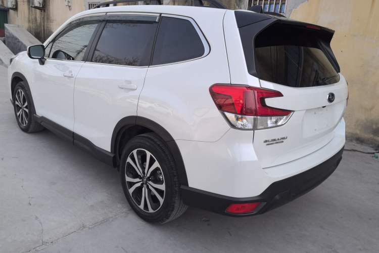 Used Subaru Forester 2024 2.5i AWD Premium Edition EyeSight Exterior 2