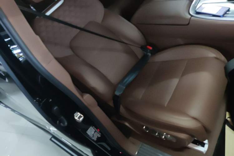 Used Tank 700 New Energy 2024 Hi4-T Extreme Edition Right Front Seat