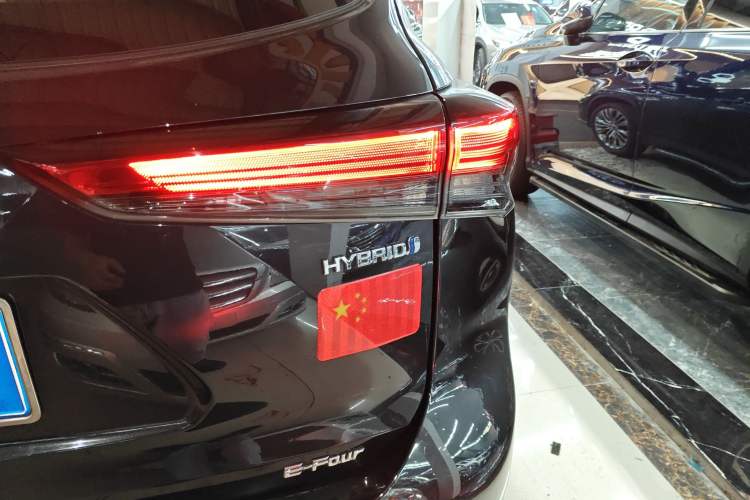 Used Toyota Highlander 2022 Dual-Engine 2.5L Four-Wheel Drive Prestige Version 7 Seats Right Rear Taillight