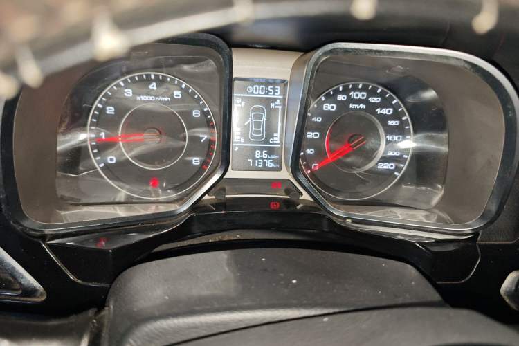 Used Zotye Domy X5 2015 1.5T Manual Luxury Version China IV Standard Instrument Cluster