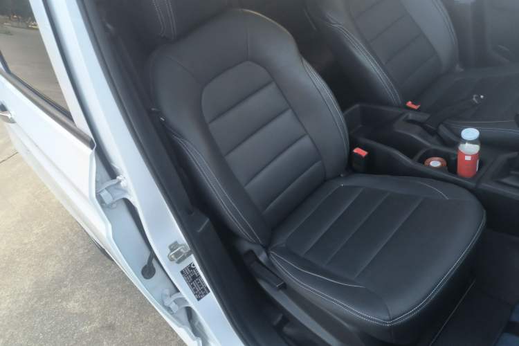 Used Wuling Hongguang PLUS 2020 1.5L Manual Standard Edition 5 Seats Right Front Seat