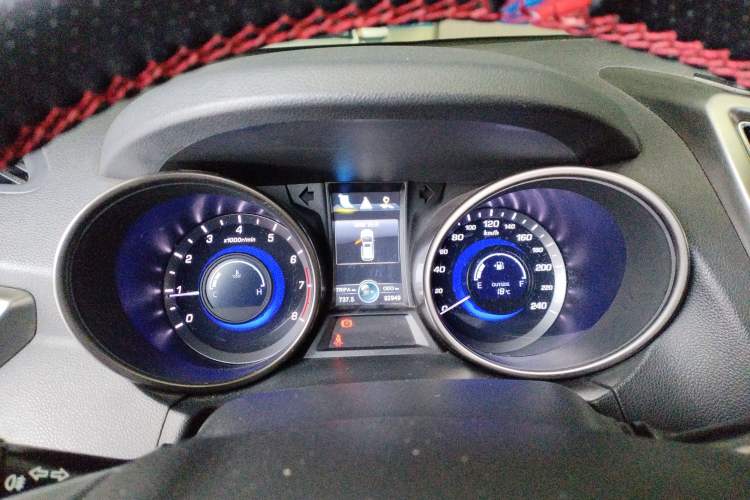 Used CHANGAN CS75 2016 2.0L Manual Luxury Version China IV Standard
