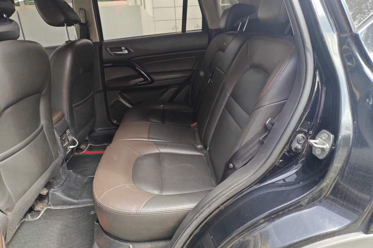 Used GAC Trumpchi GS4 2017 200T G-DCT Two-Wheel Drive Elite Edition Left Rear Seat